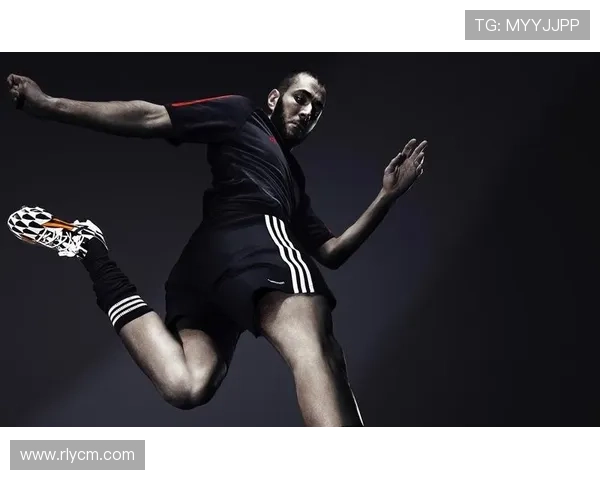 足球明星出战名单全解析及精彩图库展示让你一览无余 足球明星出战名单全解析及精彩图库展示让你一览无余