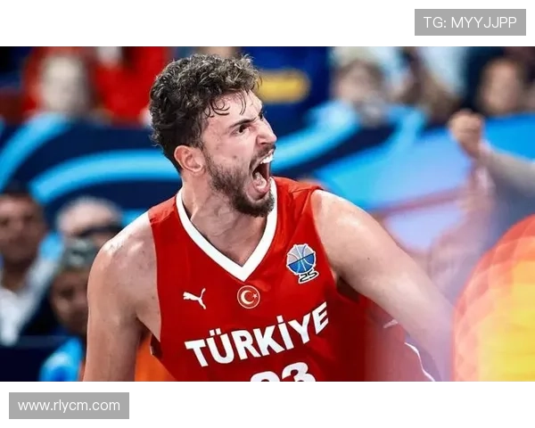 土耳其篮球与足球领域的明星球员及其成就解析 土耳其篮球与足球领域的明星球员及其成就解析
