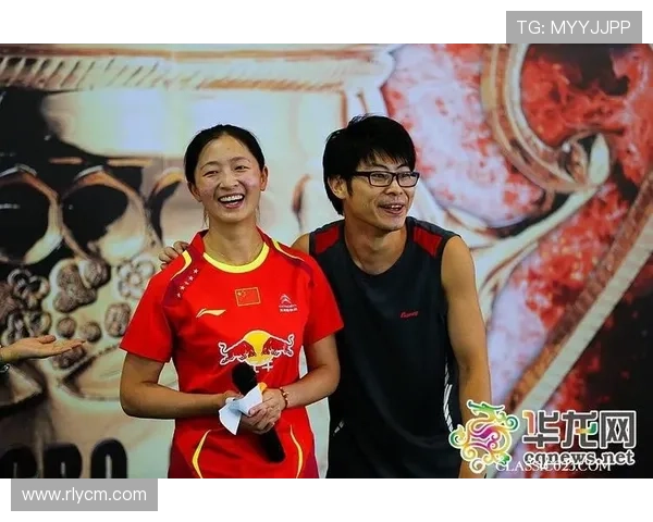 重庆羽毛球队勇攀高峰的奋斗历程与冠军赛精彩回顾 重庆羽毛球队勇攀高峰的奋斗历程与冠军赛精彩回顾