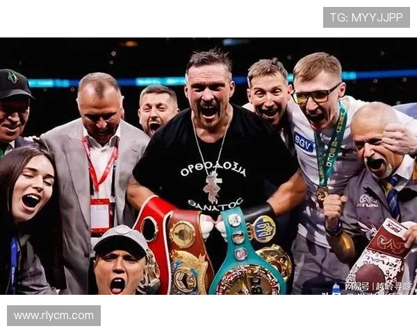 足球明星们的搞笑扭打大赛谁才是真正的拳王与球场搞笑之王 足球明星们的搞笑扭打大赛谁才是真正的拳王与球场搞笑之王